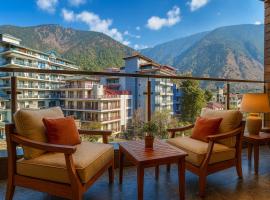 The classic heights Mcleodganj #scenic mountain view #big parking #top rated #most awarded #premium rooms #lift #property of the year, hotel v destinaci McLeod Ganj