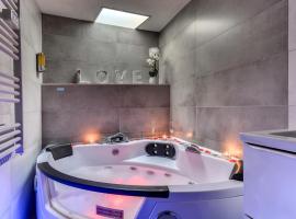 Le bourget - Suite romantique、ナルボンヌのホテル