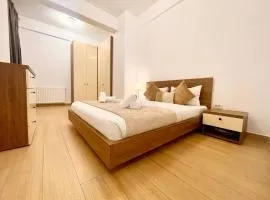 Central Address 26 - Palace of Parliament Area