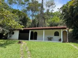 Casa Rústica com Área de Lazer
