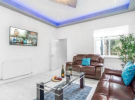 Five Bed Townhouse - Parking - Netflix - Terrace 974P, hotel i Birmingham