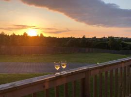 Conker's Lodge on Ashbury Resort, Dartmoor Devon，位于欧克汉普敦的酒店