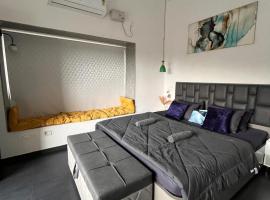 Casa Oceanus - Sea Facing Forest View Room - Ganpatipule, hotell i Nevra