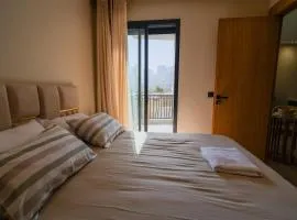 CFC Skyline View Luxury Private Parking - Netflix