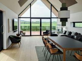 Modern Villa By Ballen Marina On Samsø, hotel in Ballen