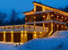 Villa Beelvita&Jacuzzi，位于Bielovce的别墅