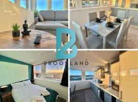 Two Bedroom Flat by Brookland Stays Serviced Accommodation Short Lets Leeds with Free WiFi