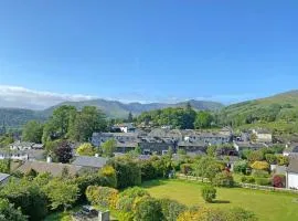 Badgers Rake 12 Squirrels Nest