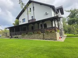 Coltul Verde de pe Deal