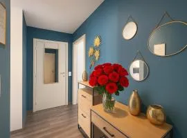 FRGK Goujon 1BR Design 300m Palais & Beaches AC & Ultra-Fast Wi-Fi