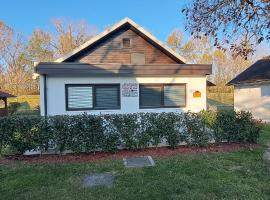 Vila VALENTINA，位于卡特兹奥布萨维的豪华帐篷营地