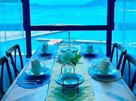 No1 Revisited Stay-Luxury Corner Seaview, 2bath room-Mango House3，位于哥打京那巴鲁的度假短租房