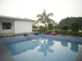 Blue Heaven Farm Villa, hotel v destinaci Noida