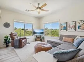 Panorama View - Mountain Views - Community Pool