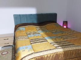 Location saisonnière entre mer, forêt et calme, hotel pro pobyt s domácími mazlíčky v destinaci Raʼs al Jabal