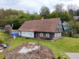 Poloroubenka Podkrkonoší, hotel v destinaci Bělá