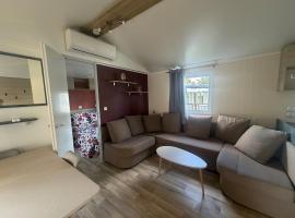 Bungalow 507 3ch wifi Camping Siblu Lac de Rêves, hotel v destinaci Lattes