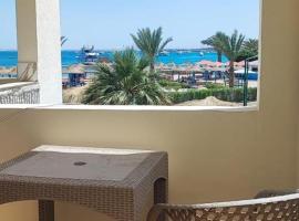 porto view red sea，位于赫尔格达赫尔格达国际机场 - HRG附近的酒店