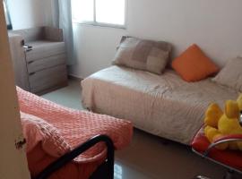 Casa ciudad de la costa, hotel in Ciudad de la Costa