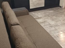 Апартаменти Іва в центрі на Набережній, hotel in Dnipro