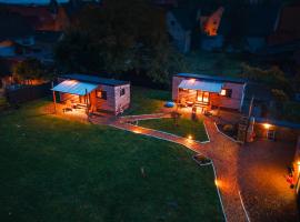 Peryton Houses -Chalets zum Wohlfühlen，位于辛斯海姆的木屋