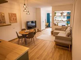 Yellow - Tsimiski & Aristotle City Center