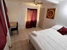 Central Phoenix Value Stay Red Room