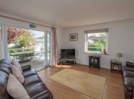 Red Squirrel Lodge - Ukc677, hotel v destinaci Wootton Bridge