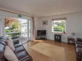 Red Squirrel Lodge - Ukc677