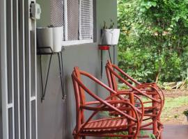 freedom house, hotel a Msaranga