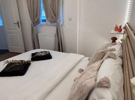 La maison de Paris Est- calme et moderne, proche de Paris,CDG & Villepinte, Hotel in Livry-Gargan