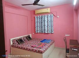 Private Room At Pushpanjali Residency Phase 2 Ghodbunder Road Ovale Thane West, ξενοδοχείο σε Kolshet