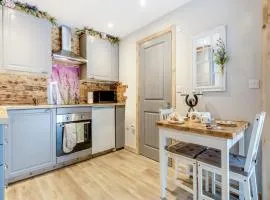 Shire Cottage - Uk50416