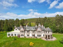 The Carnegie Rooms At Aultnagar Lodge - Uk48666, hotel in Lairg