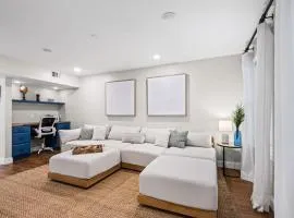 Gulf Breeze Retreat-Backyard Oasis Close to beach