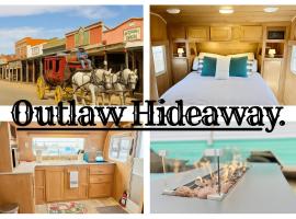 Outlaw Hideaway, campsite in Tombstone