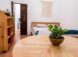 Private Studio, Very Centric and Flexible Check-In