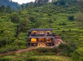 StayVista at Leopard's Creek with Pool