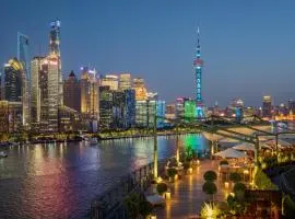 Banyantree Shanghai On the Bund - Tales rooftop bar boasts a jaw-dropping panoramic vista