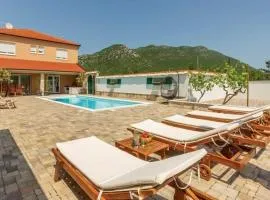 Zara with heated hydromassage pool