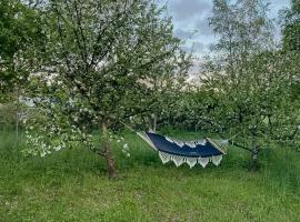 Bindingsværk Med Annekser I Österlen, hotel in Brösarp