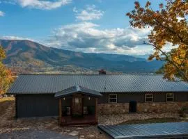 Luxury Retreat with Jaw-Dropping Mountain Views