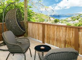 Oceanview Escape Walk to Cruz Bay & Beaches, hotel v destinaci Enighed