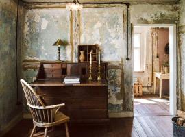 Historic School Apartment In Rensow, hotel a Rensow