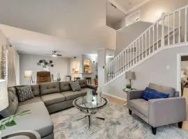 Stylish Furn 3BD Condo Six Flag Grand Prairie GP64A