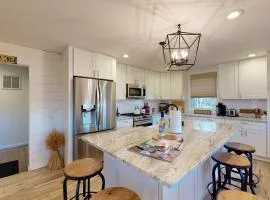 Modern Farmhouse Retreat North Fork Wine Country