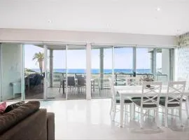 Tidehouse - Scenic Esplanade Escape with Shared Pool