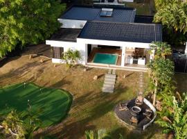 Heaven Retreat with Minigolf, pool, fire pit, BBQ, vila v destinaci Nadi