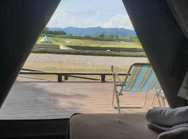 The Camping Field，位于Ban Kluai的酒店