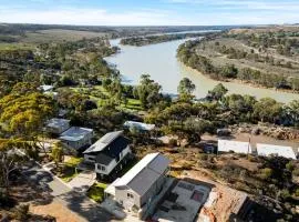 Lil Q River Retreat - Aruma River Resort